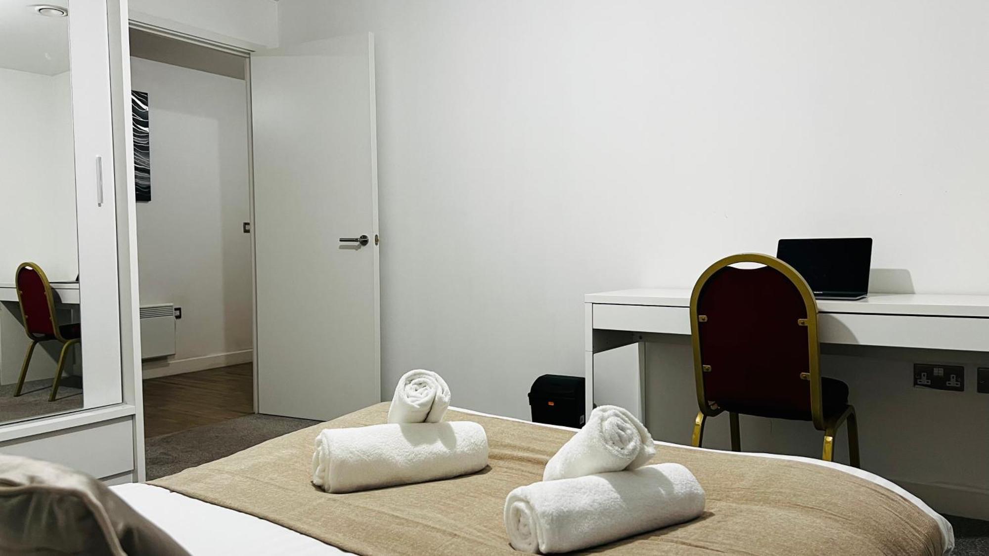 Last-Minute Specials L Book It Now L Sleeps Up To 4 L 2 Bed 2 Bath - Gym - Prime Birmingham Location L Jvt Short Lets 외부 사진
