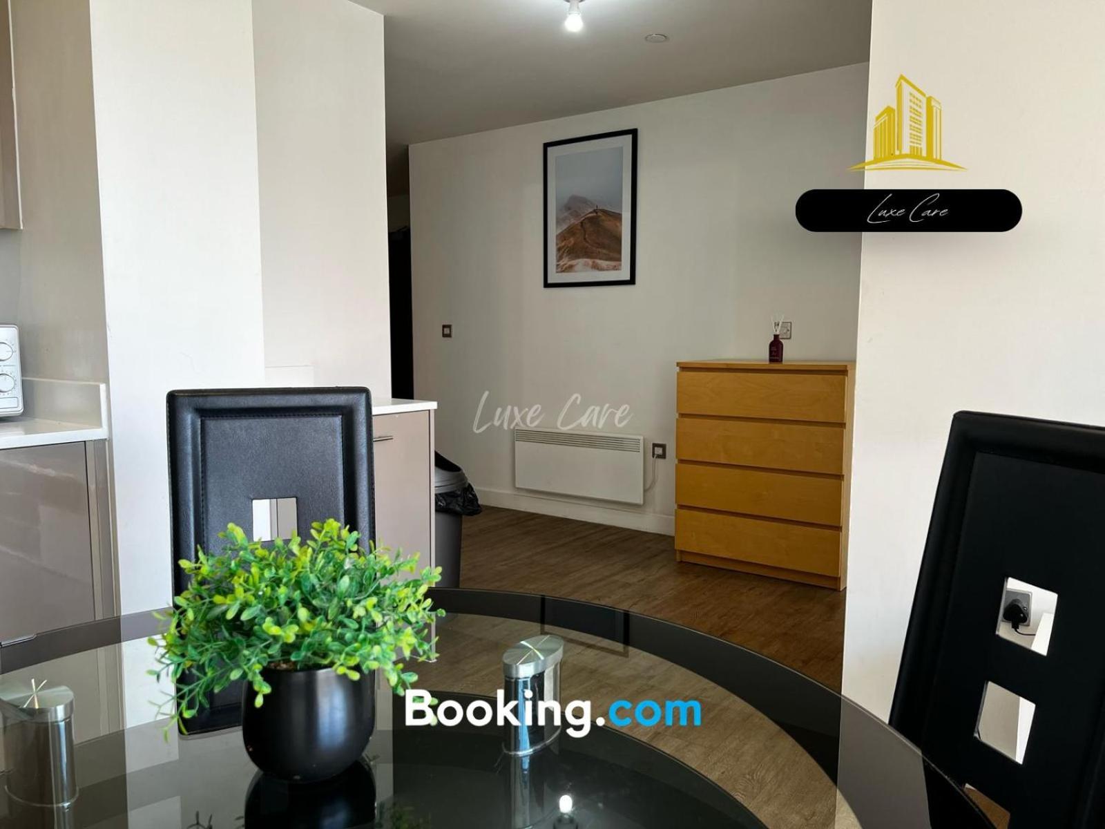 Last-Minute Specials L Book It Now L Sleeps Up To 4 L 2 Bed 2 Bath - Gym - Prime Birmingham Location L Jvt Short Lets 외부 사진