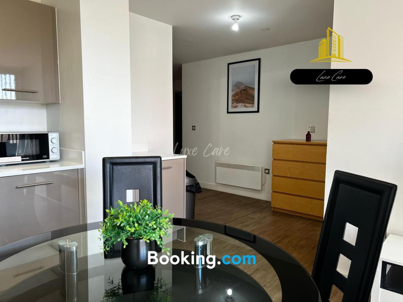 Last-Minute Specials L Book It Now L Sleeps Up To 4 L 2 Bed 2 Bath - Gym - Prime Birmingham Location L Jvt Short Lets 외부 사진